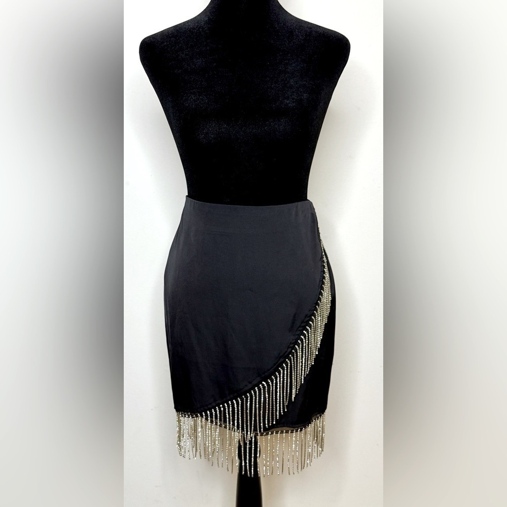 Black faux wrap 90’s party date night skirt rhinestone fringe side zip med EUC